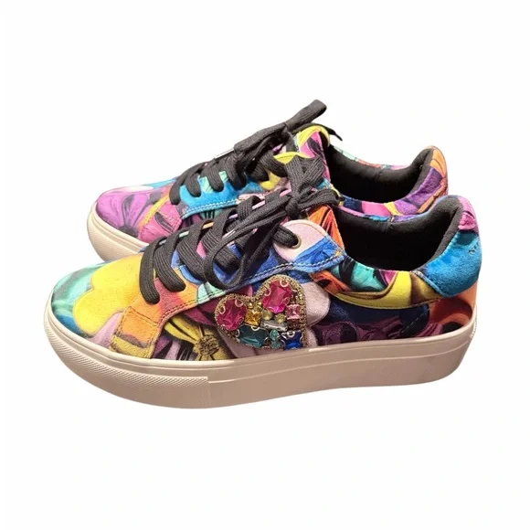 Kurt Geiger Lana Heart Platform Velvet Sneaker with Jewel Heart Accent - Picture 4 of 9